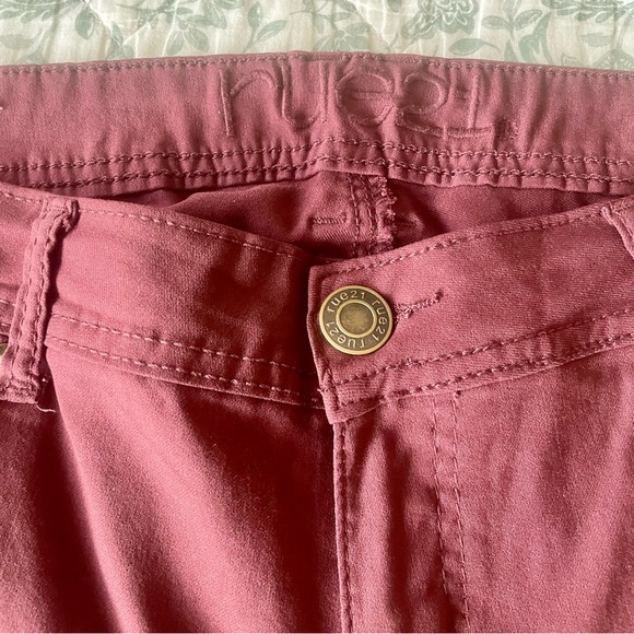 Rue 21 Burgundy Jegging - Picture 4 of 7